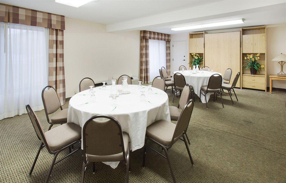 Hotel - Iowa By Ihg