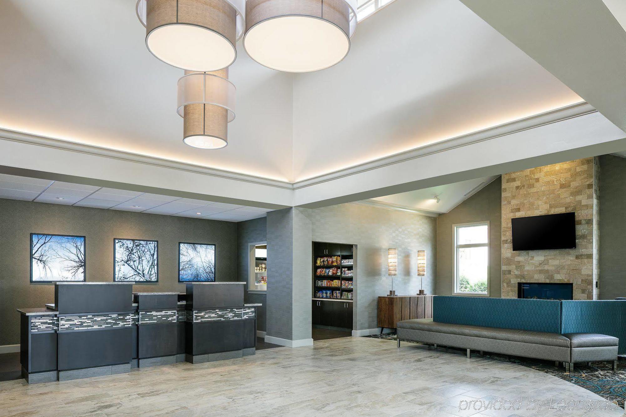 - Iowa By Ihg Hotel Coralville