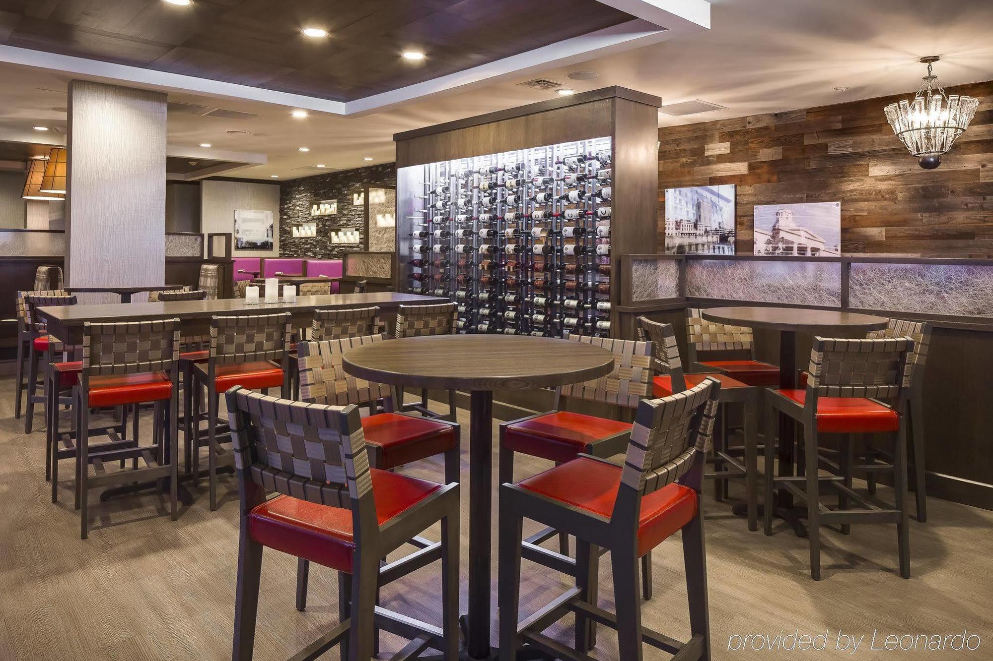 - Iowa By Ihg Hotel Coralville